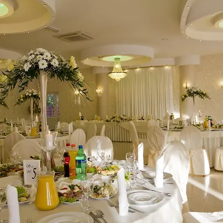 Tim Szálloda Cekanowo